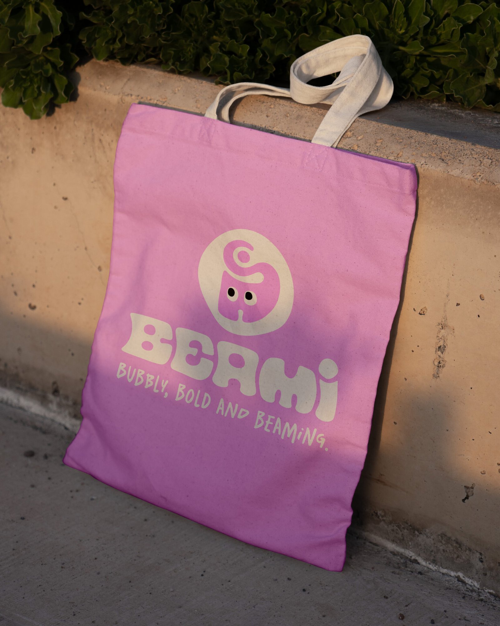 beami totebag mockup stående